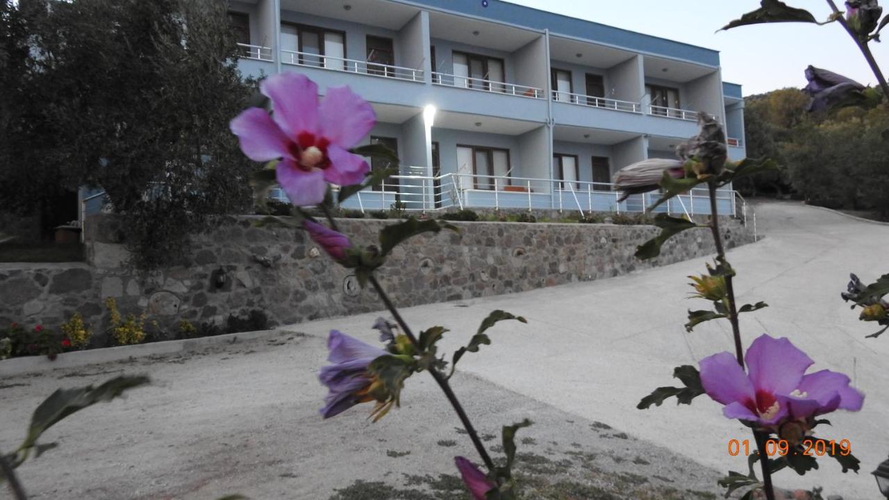 Assos Nazan Motel Restoran Beach Сокакагзи Экстерьер фото